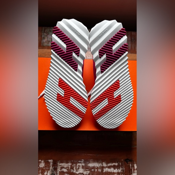 **SOLD ❌❌❌ 5️⃣5️⃣0️⃣ Hermès- NWT Bouncing sneaker - Size 36. Rose Vinicunca - Picture 5 of 10